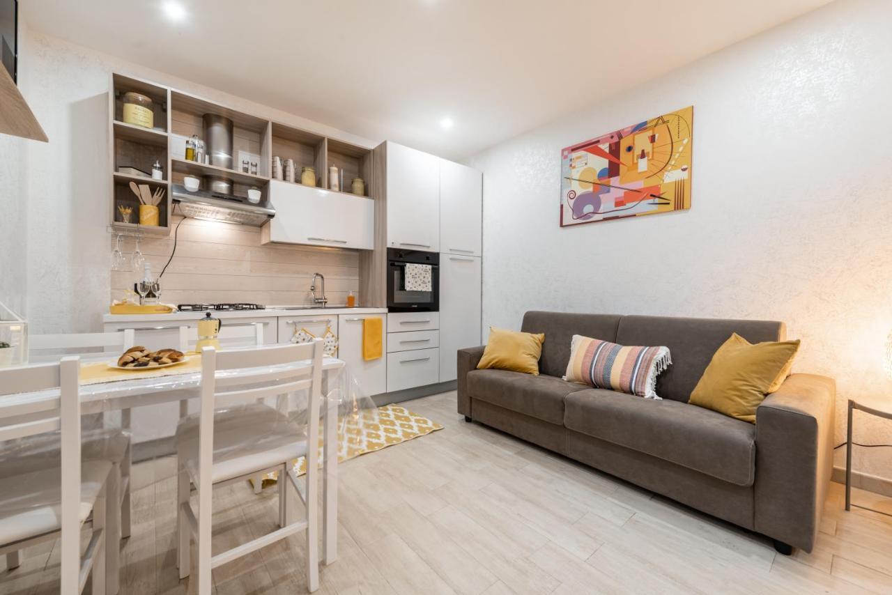 Yhellow Home Comfy Apartment Бари Экстерьер фото