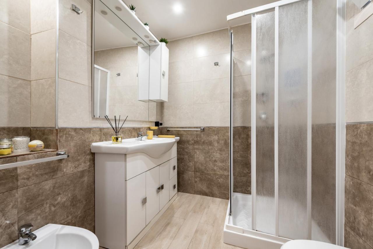 Yhellow Home Comfy Apartment Бари Экстерьер фото